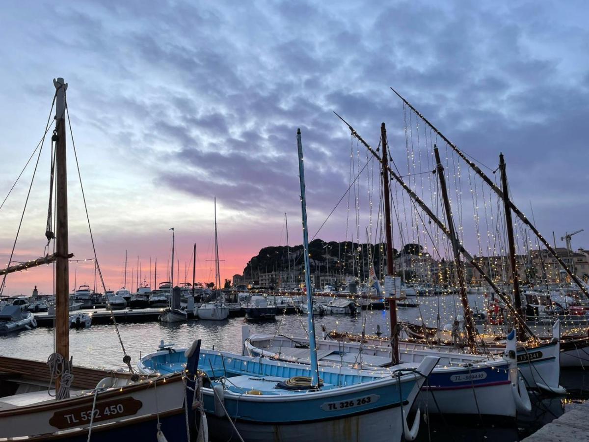 Tres Bel Appartement Vue Mer Six-Fours-les-Plages Esterno foto