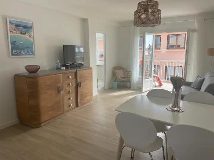 Tres Bel Appartement Vue Mer Six-Fours-les-Plages Esterno foto