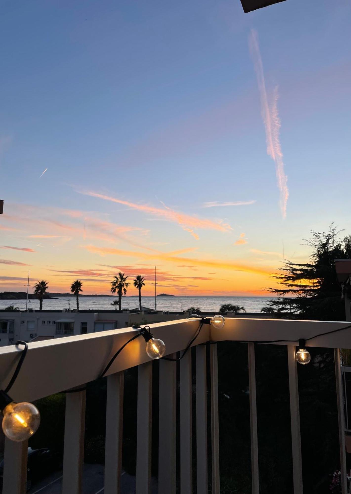 Tres Bel Appartement Vue Mer Six-Fours-les-Plages Esterno foto